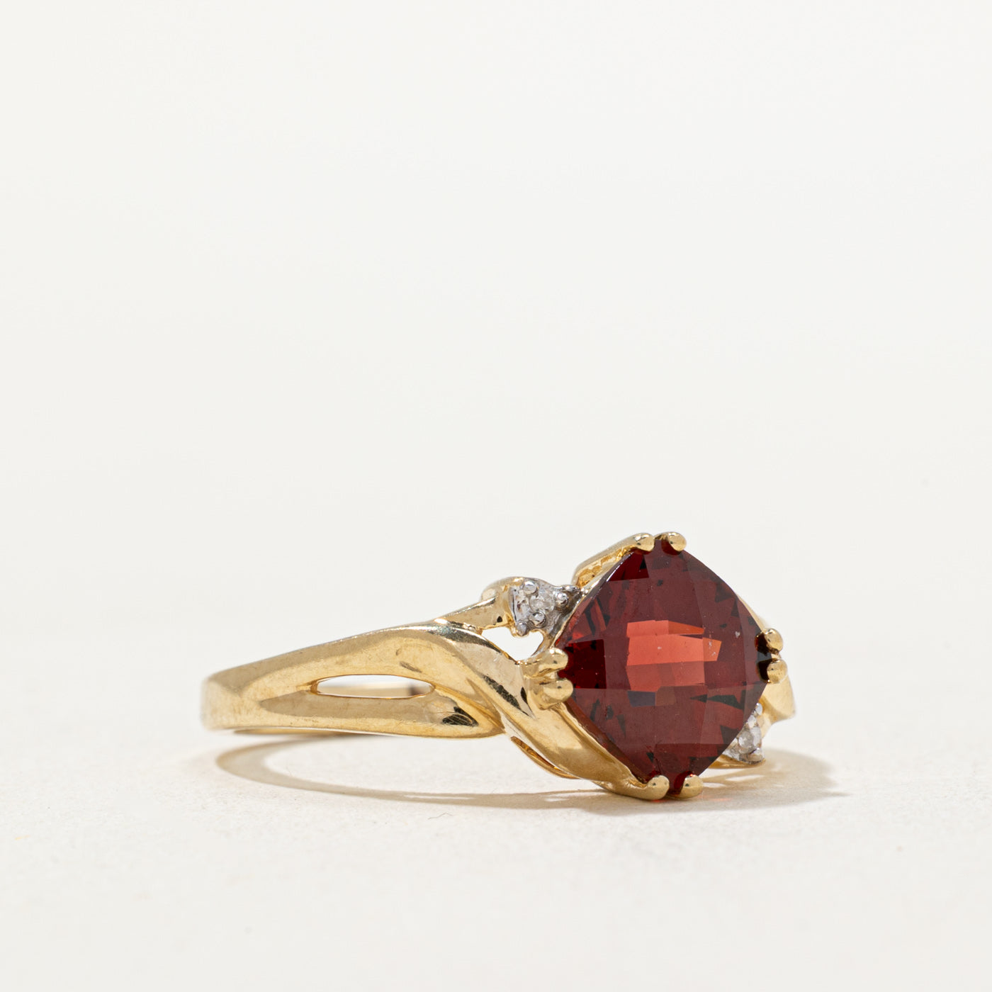 Exquisite 1.85ct Cushion Cut Garnet & Diamond Ring (0.01ctw) - Size 7 | Vintage Inspired Jewelry for Engagement, Anniversary & Special Occasions