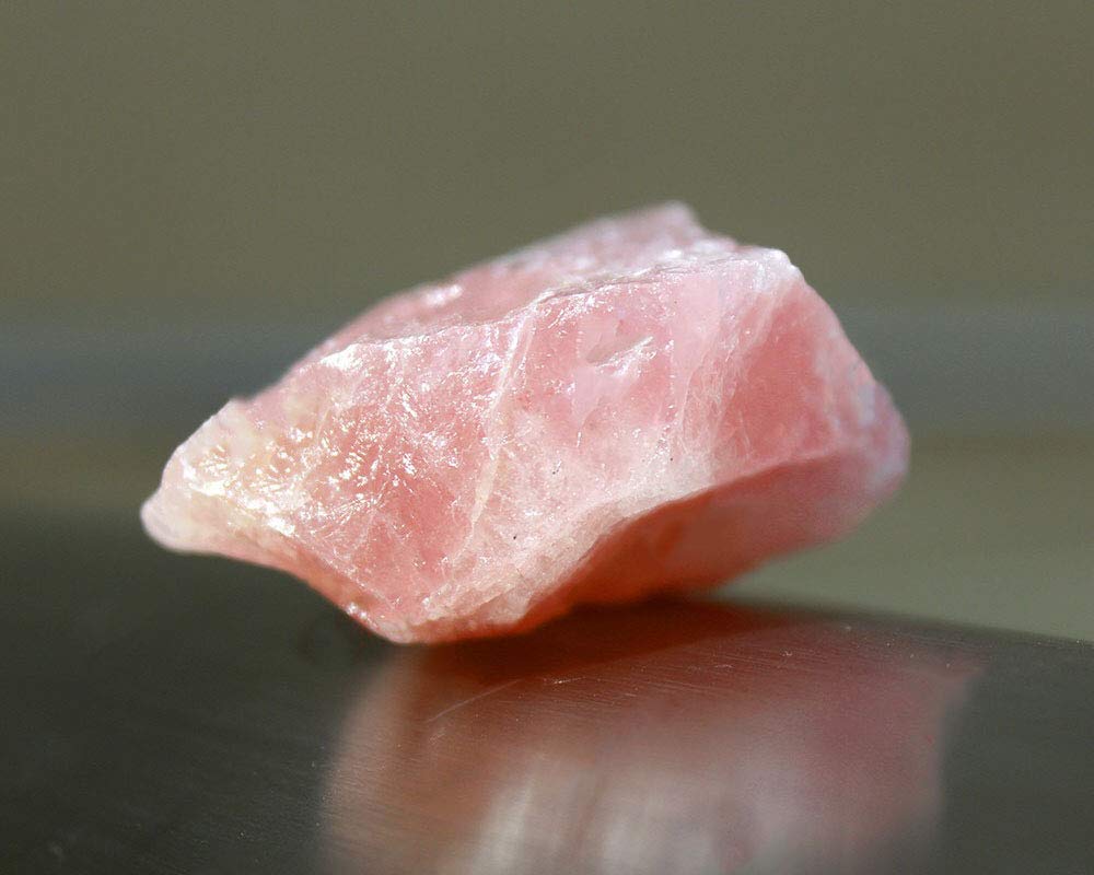 Natural Rose Quartz Crystal Raw Stones 1kg - Bulk Rough Rocks for Tumbling, Polishing, Wire Wrapping Jewelry Making - Healing Crystals for Reiki, Wicca, Meditation - Aquarium Decor & Home Decoration (Perfect for DIY Crafts, Spiritual Healing & Fish Tank Landscaping)