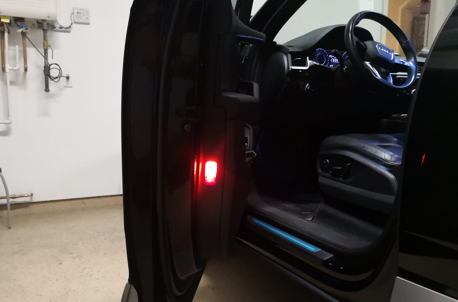 4 CAN Bus Side Shine Strobe Flashing W5W Bulbs for Audi A4 A5 A6 A7 Q3 Q5 Q7 Q8 - Amber White LED Turn Signal Lights for Enhanced Visibility & Safety at Night Driving