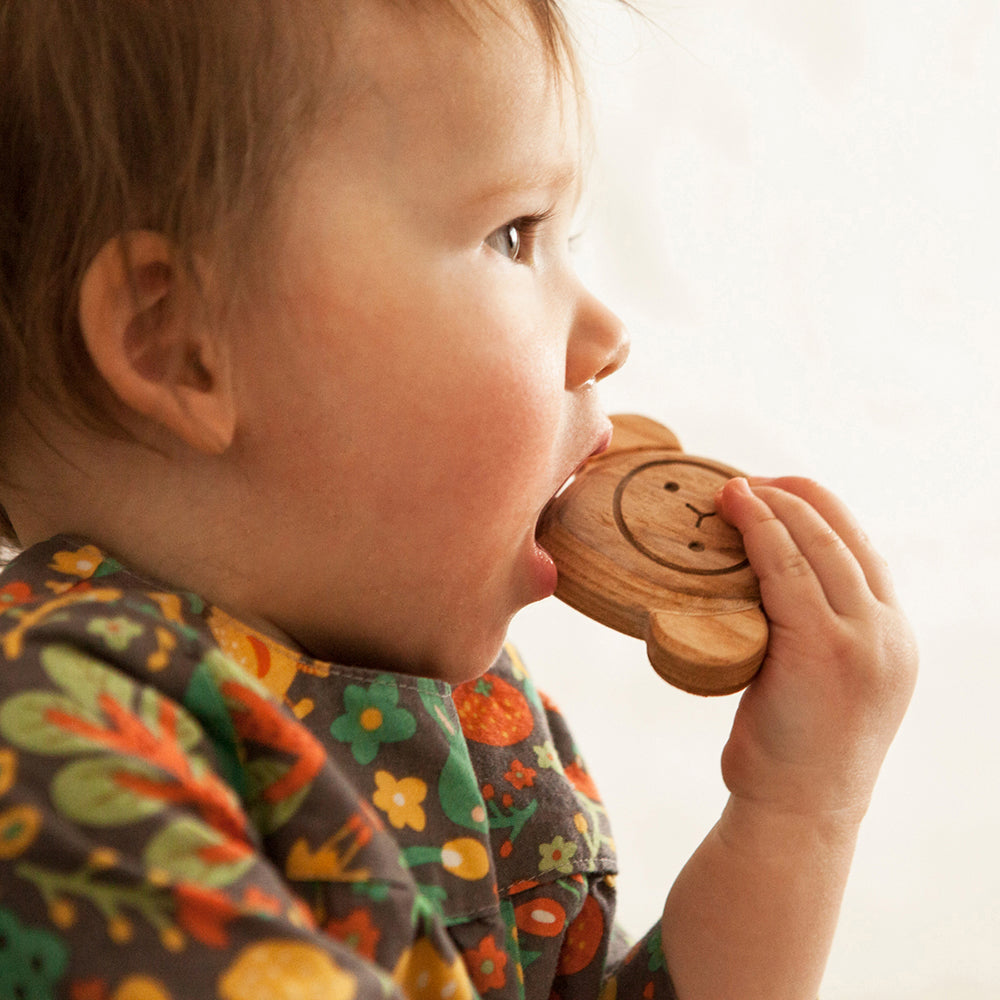 Babai Natural Wooden Teething Bar for Babies - Monkey Design, Safe & Non-Toxic Baby Teether for Soothing Sore Gums - Perfect for Infants & Toddlers During Teething, Travel & Playtime