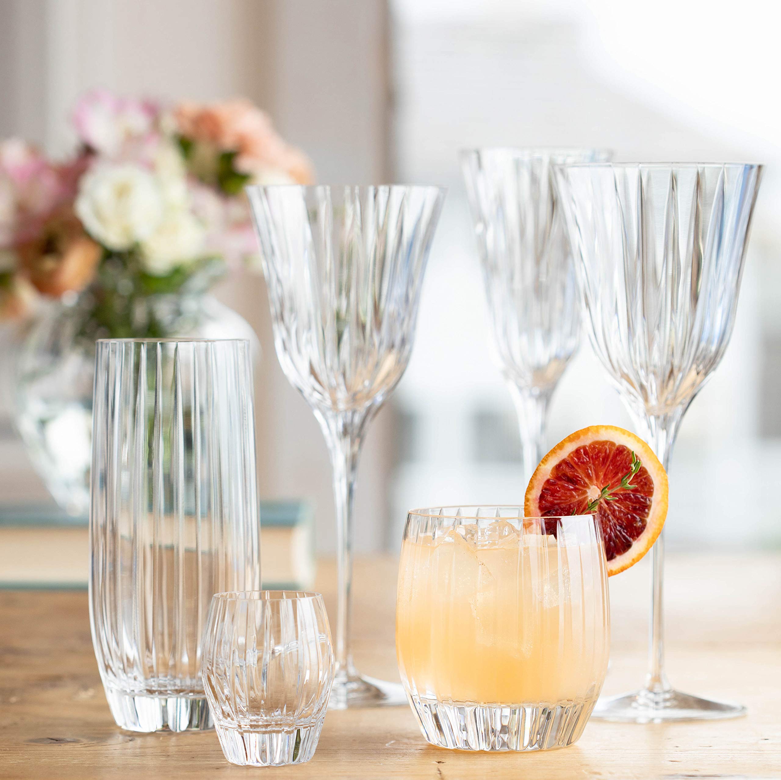 Vietri Natalia 9 oz Wine Glass - Handcrafted Italian Artisan Glassware with Modern Design, Clear 9 Inch Stemware for Red Wine, White Wine, and Cocktails - Perfect for Dinner Parties, Weddings, and Home Entertaining