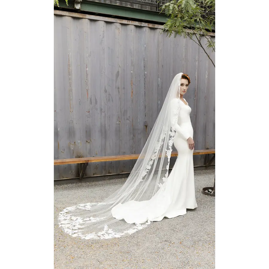 Elegant Cathedral Bridal Veil V2289C - Long Wedding Veil with Lace Trim for Bride, Perfect for Church Ceremony & Formal Wedding Photography