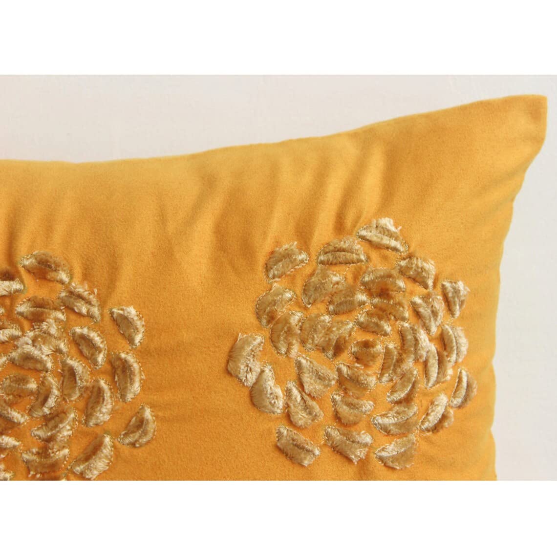 Premium Suede Zippered Cushion Covers 16x16 Inch (40x40 cm) - Decorative Gold Floral Rose Pillow Cases for Sofa & Couch - Modern Luxury Home Decor for Living Room, Bedroom & Office