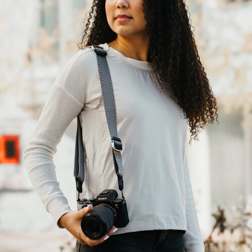 Peak Design Slide Lite Camera Strap (Ash Gray) - Comfortable Adjustable Neck Strap for DSLR & Mirrorless Cameras - Perfect for Travel, Hiking & Photography Enthusiasts