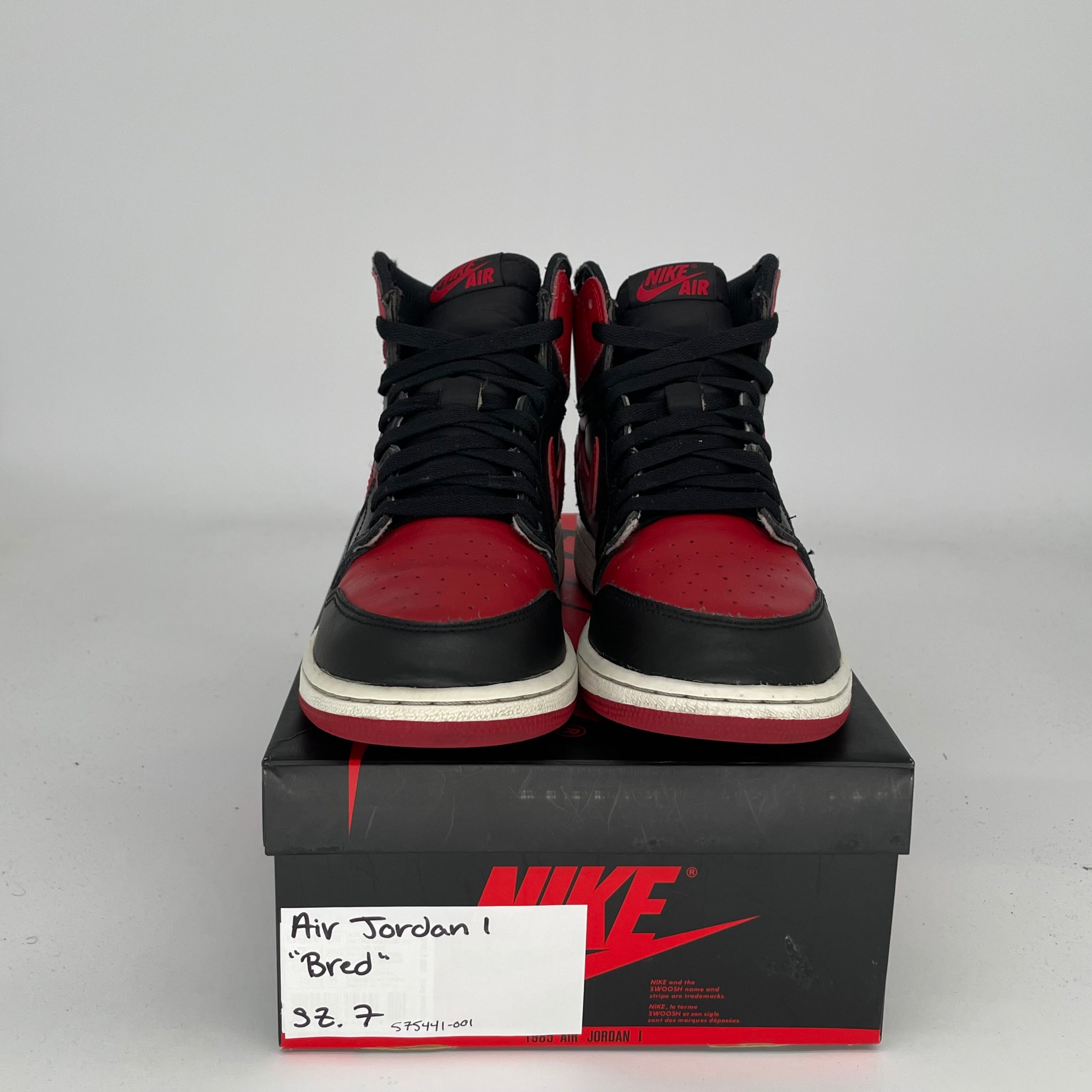 Original Air Jordan 1 Retro High OG 'Bred' Size 7Y (575441-001) - Men's Basketball Shoes for Streetwear & Sneaker Collectors - Perfect for Casual Wear, Sports & Sneakerhead Fashion