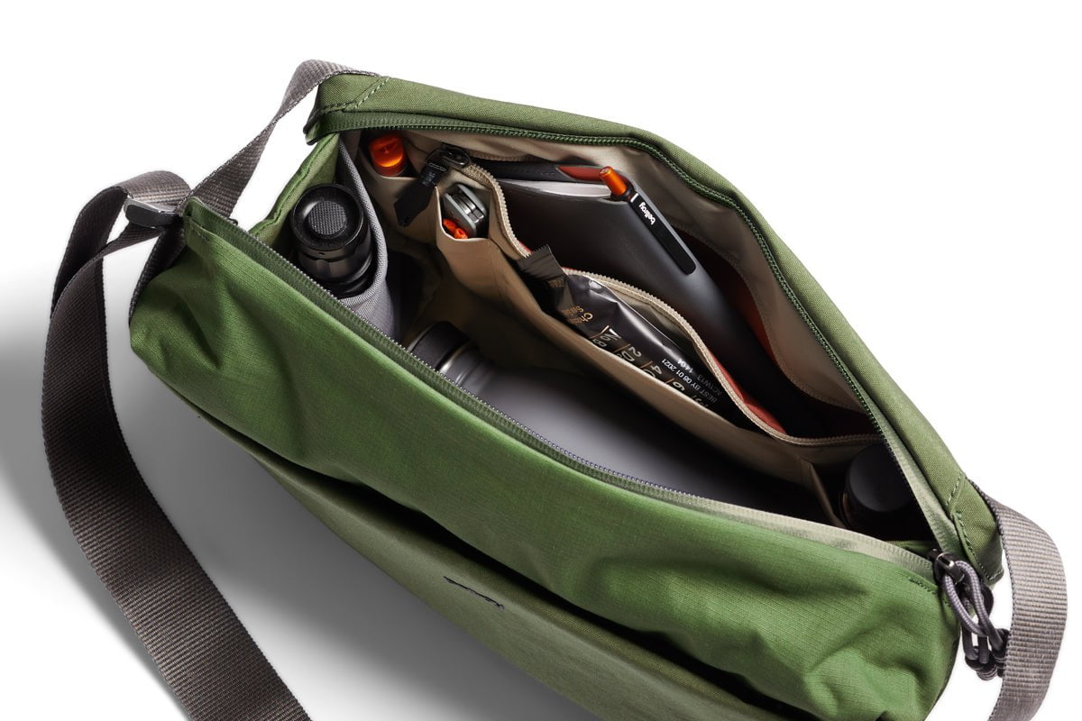 Bellroy Venture Sling 9L Crossbody Bag - Lightweight & Water-Resistant Travel Sling Pack for Men & Women - Perfect for Hiking, Commuting & Everyday Carry