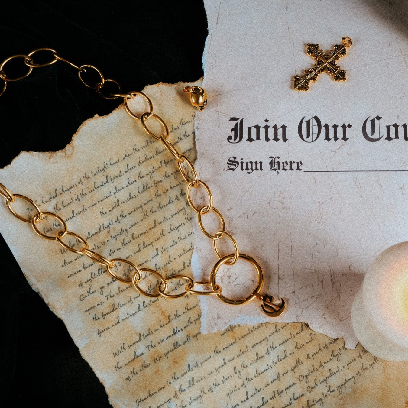 Charm Coven Talisman Necklace Gold - Elegant Spiritual Jewelry for Wiccan Rituals & Everyday Wear