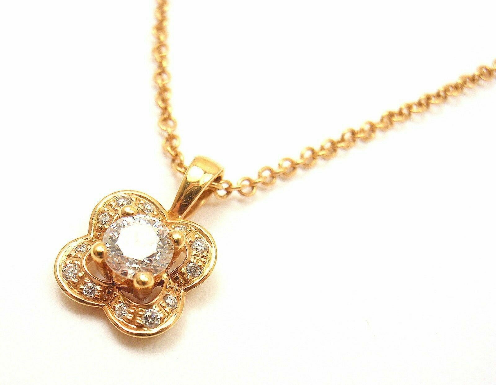 18K Rose Gold Diamond Flower Pendant Necklace for Women | Luxury Jewelry Gift for Anniversary, Valentine's Day & Special Occasions | Elegant Floral Design for Party, Wedding & Evening Wear