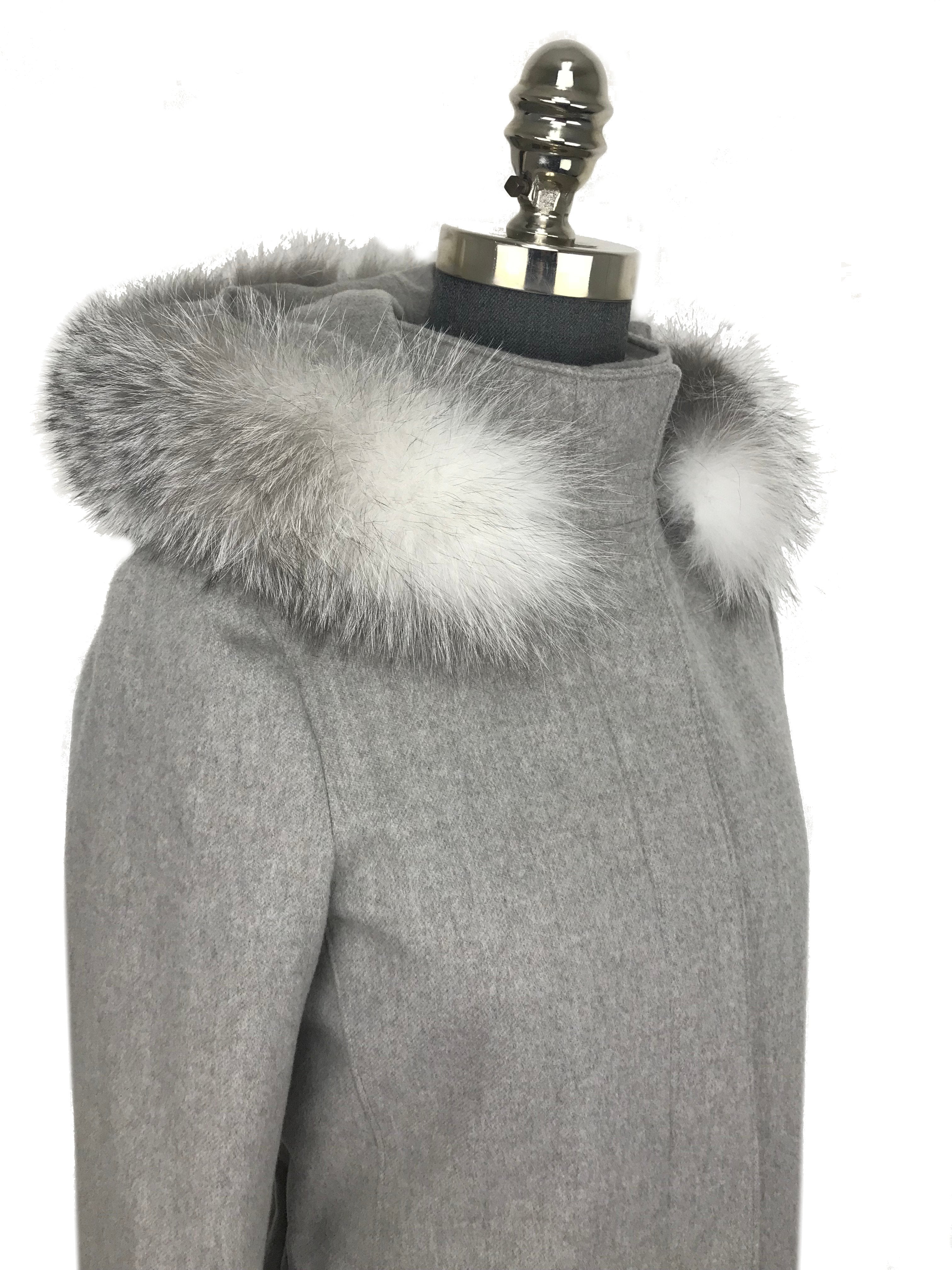 Loro Piana Garth Cashmere Storm Hooded Coat for Women - Size XS - New & Authentic - Luxury Winter Outerwear for Travel & City Fashion