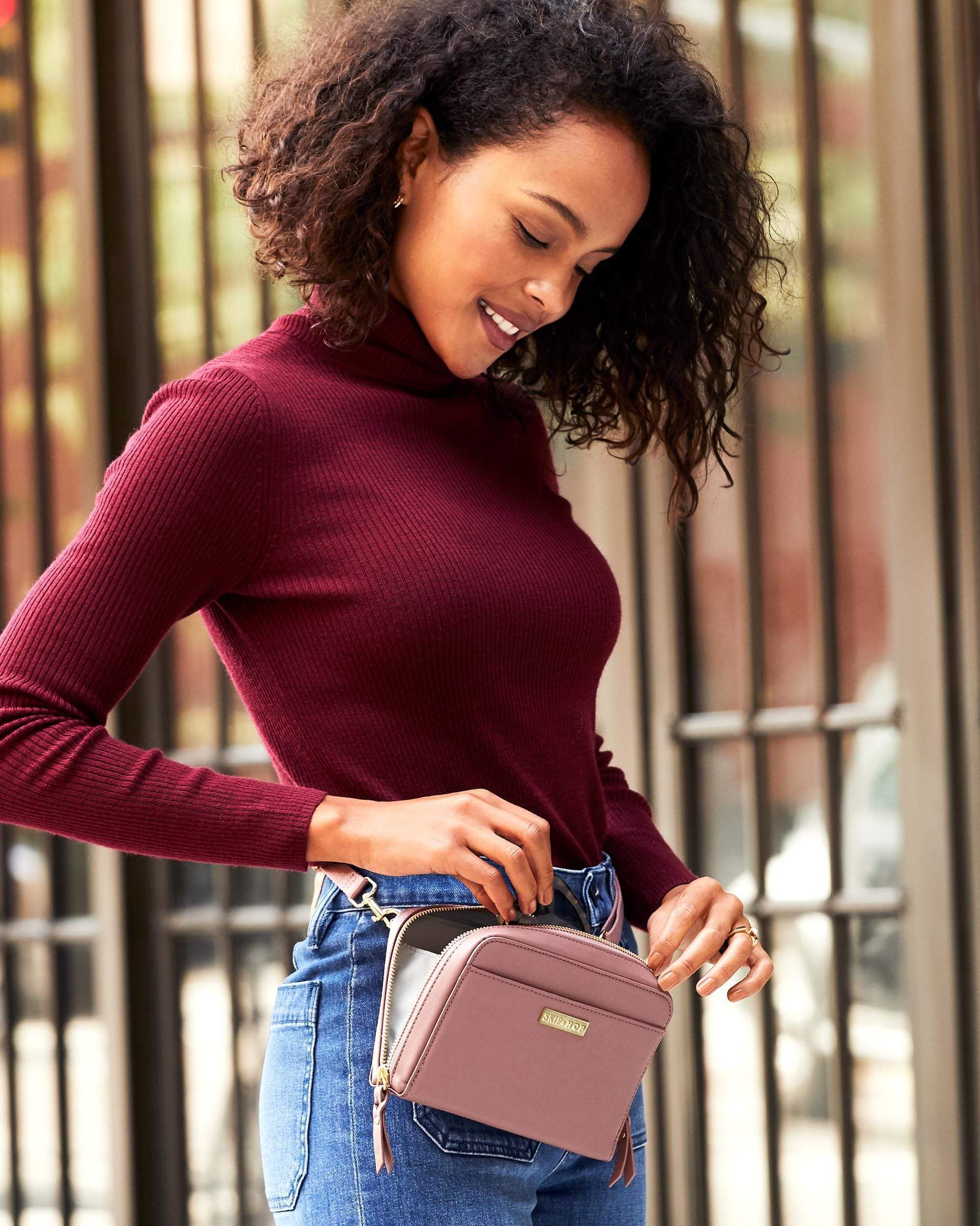 Skip Hop Greenwich Convertible Hip Pack - Adjustable Waist Bag for Men & Women, Hands-Free Crossbody Fanny Pack - Perfect for Travel, Hiking, Running & Everyday Use