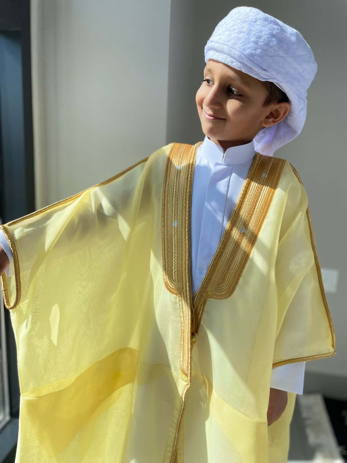 Yellow Kids Bisht - Traditional Arabic Cloak for Boys & Girls - Perfect for Eid, Weddings & Special Occasions