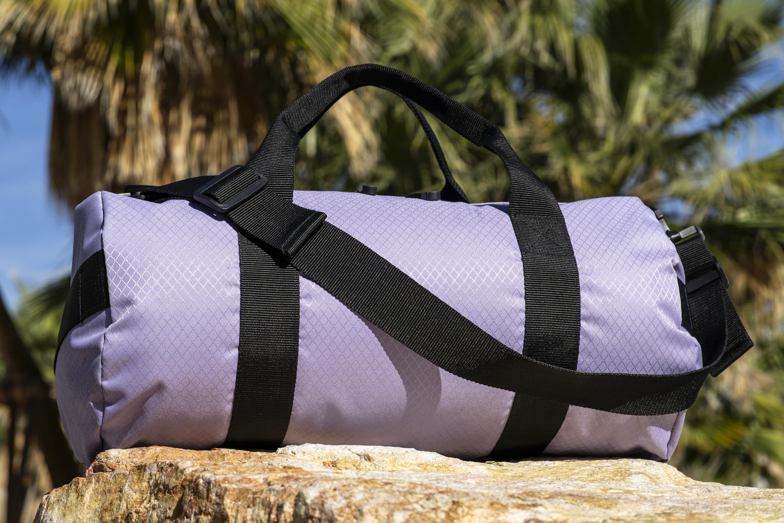 North Star Sports Large Duffle Bag - Waterproof Heavy Duty Gym Bag & Travel Duffel | Foldable Tactical Gear Bag for Equipment Storage | Perfect for Workouts, Military Use & Airplane Carry-On Luggage