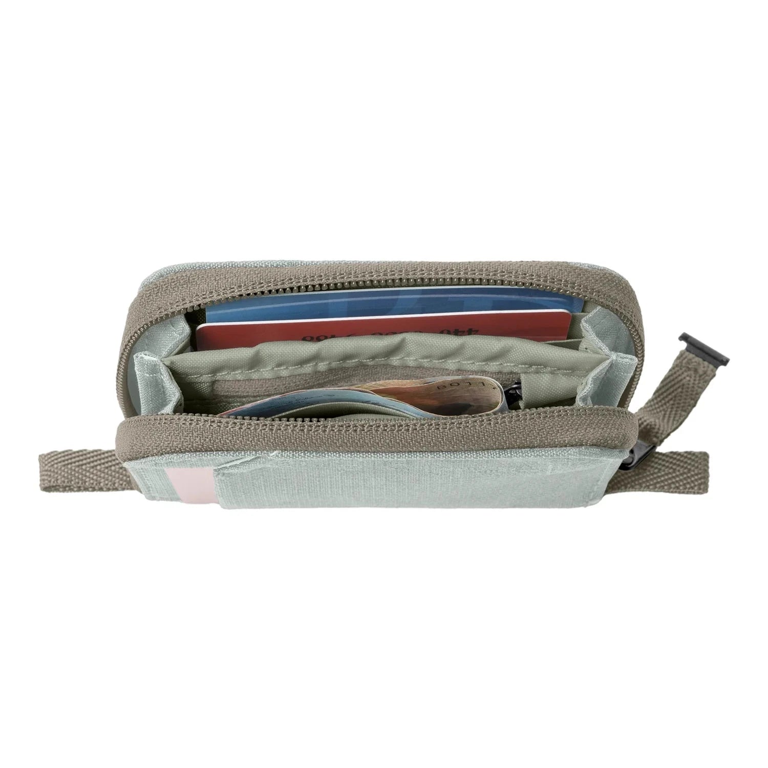 Eagle Creek RFID Blocking Travel Wallet - Secure & Slim Passport Holder for Men & Women - Perfect for Airports, Business Trips & Everyday Use