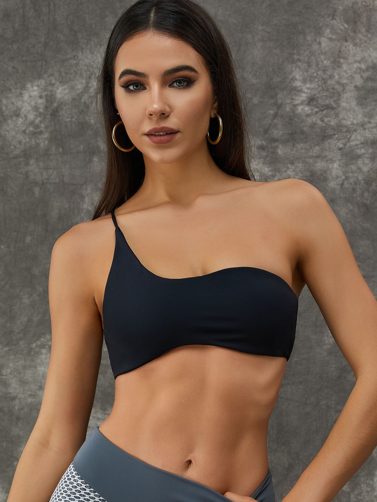 ZASUWA Women's Slim Fit Adjustable Strap Yoga Sports Bra - Perfect for Yoga, Pilates, Gym & Workouts