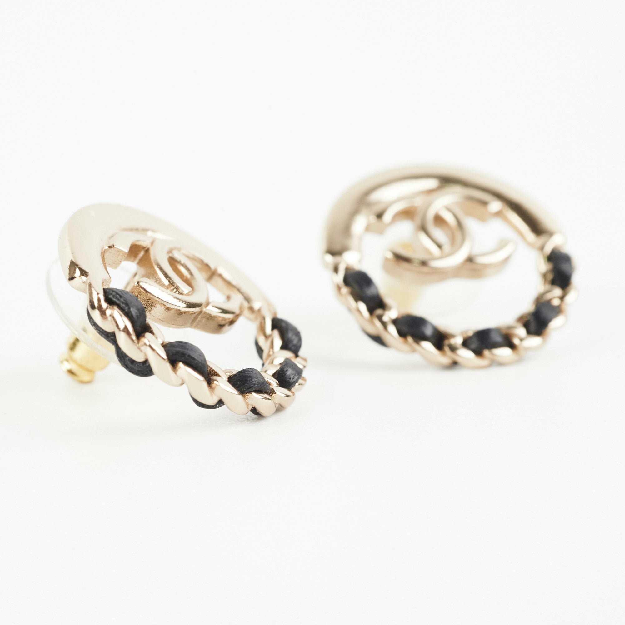 Chanel Round Earrings for Women - Luxury Gold-Plated Pearl Stud Earrings - Elegant Fashion Jewelry for Parties, Weddings & Special Occasions