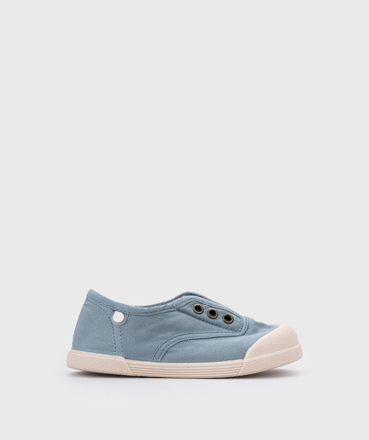 IGOR Boys & Girls Lona Slip-On Sneakers - Breathable Mesh Laceless Shoes for Kids | Perfect for School, Play & Everyday Wear | Oceano Color