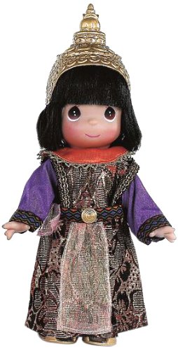 Precious Moments 'Children of The World' 9-Inch Collectible Doll by Linda Rick - Thai Sopa Doll for Display, Gift Giving & Home Decor