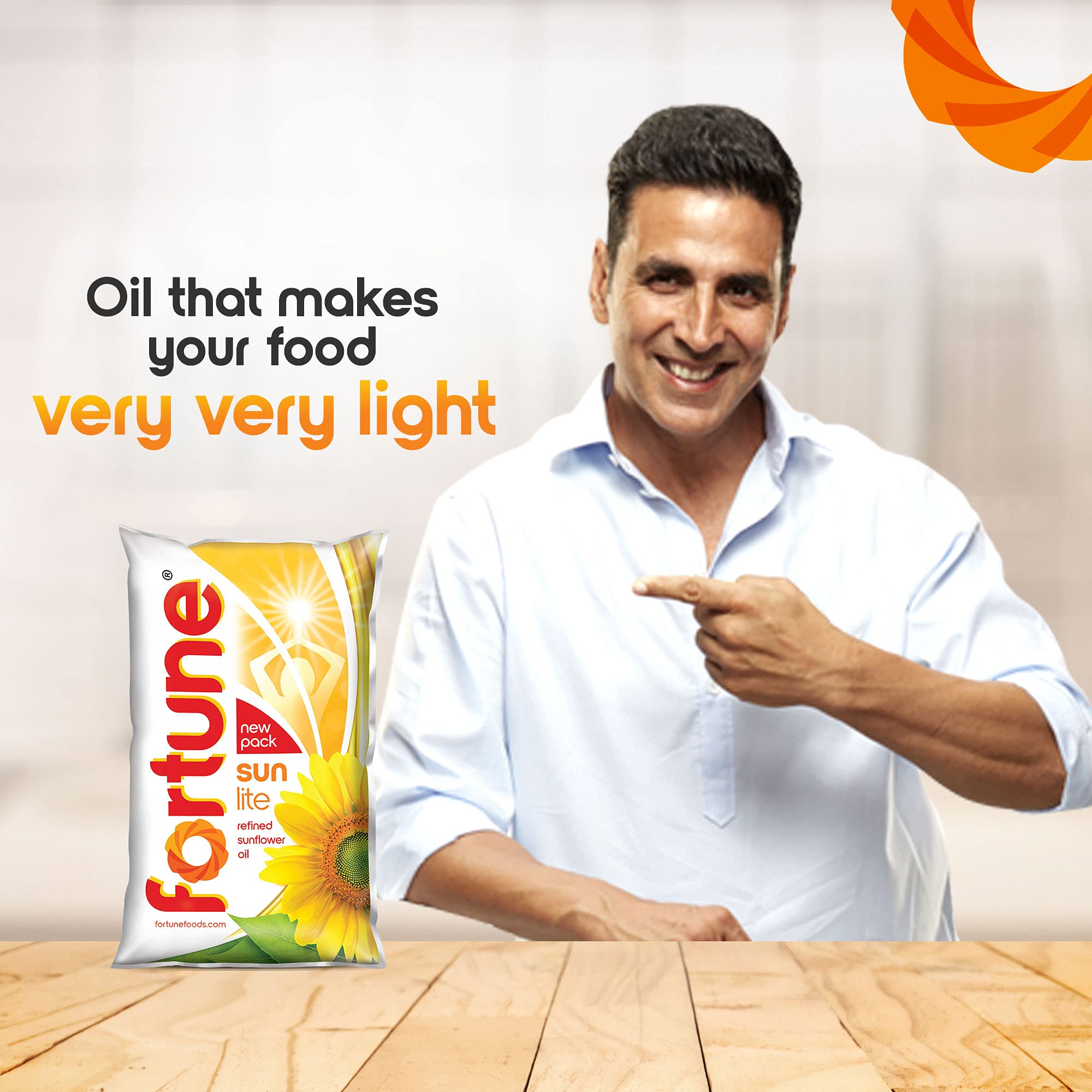 Premium Fortune Sunlite Refined Sunflower Oil - 870/910g Pouch (Weight May Vary) | Healthy Cooking Oil for Frying, Baking & Salad Dressing | Non-GMO, Cholesterol Free