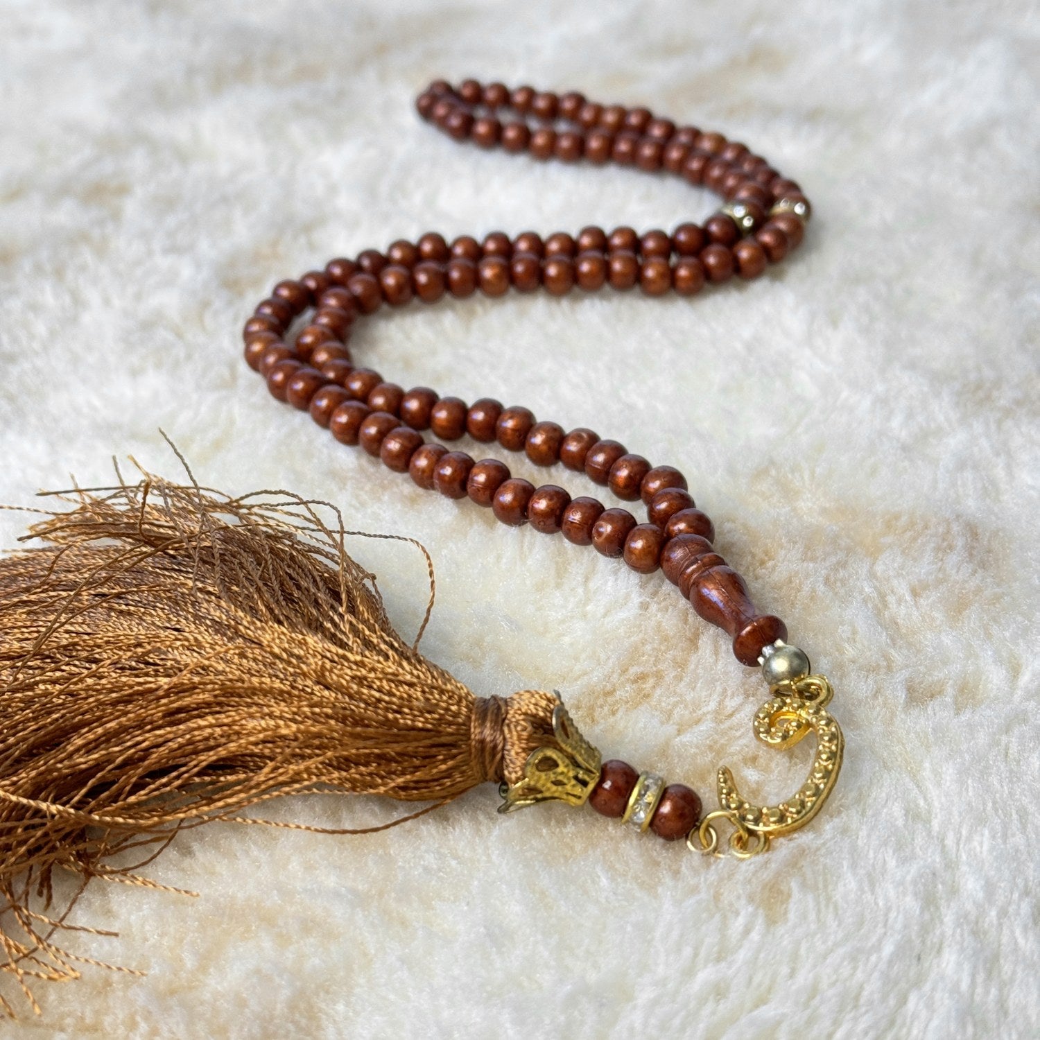 Premium Islamic Prayer Rug and Tasbih Beads Set - Soft Beige Prayer Mat with 33 Bead Counter - Perfect for Daily Salah, Ramadan, Eid Gifts & Home Decor