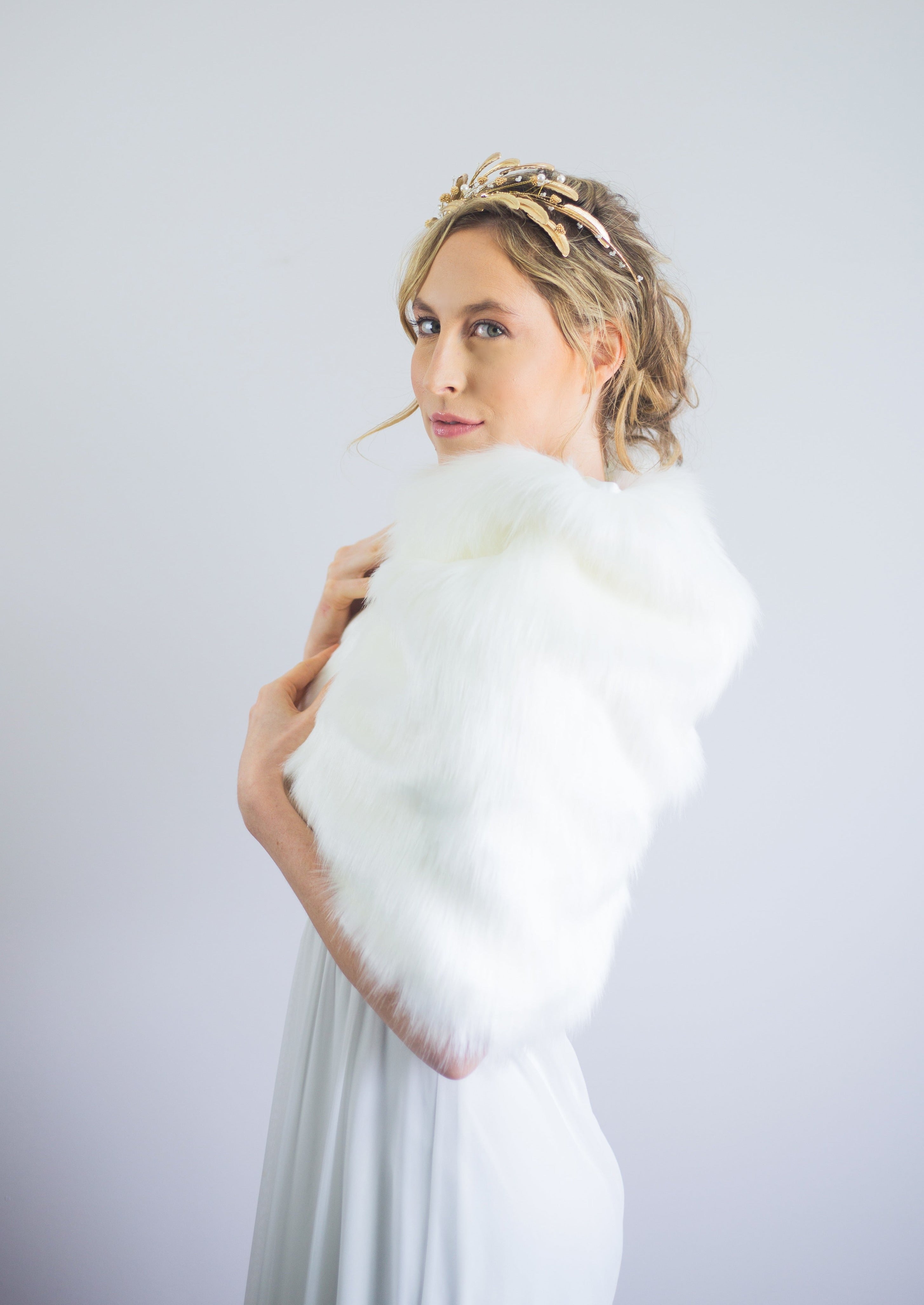 Ivory White Fur Shawl Butterfly Ivy03 - Elegant Winter Wrap for Women, Perfect for Parties, Weddings & Cold Weather Fashion
