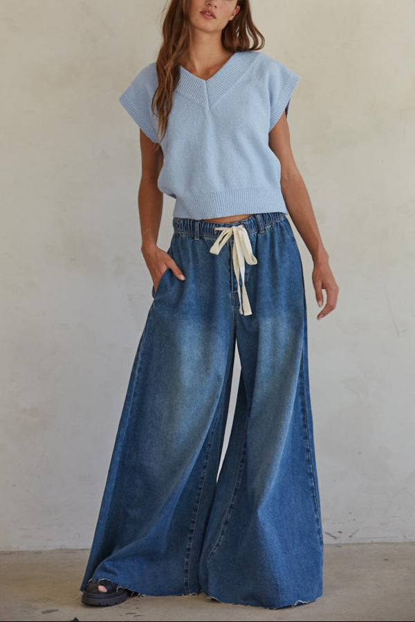 90s Vintage Denim Jeans for Men & Women - Retro High Waisted Distressed Jeans - Perfect for Casual Outfits, Streetwear & 90s Fashion Revival