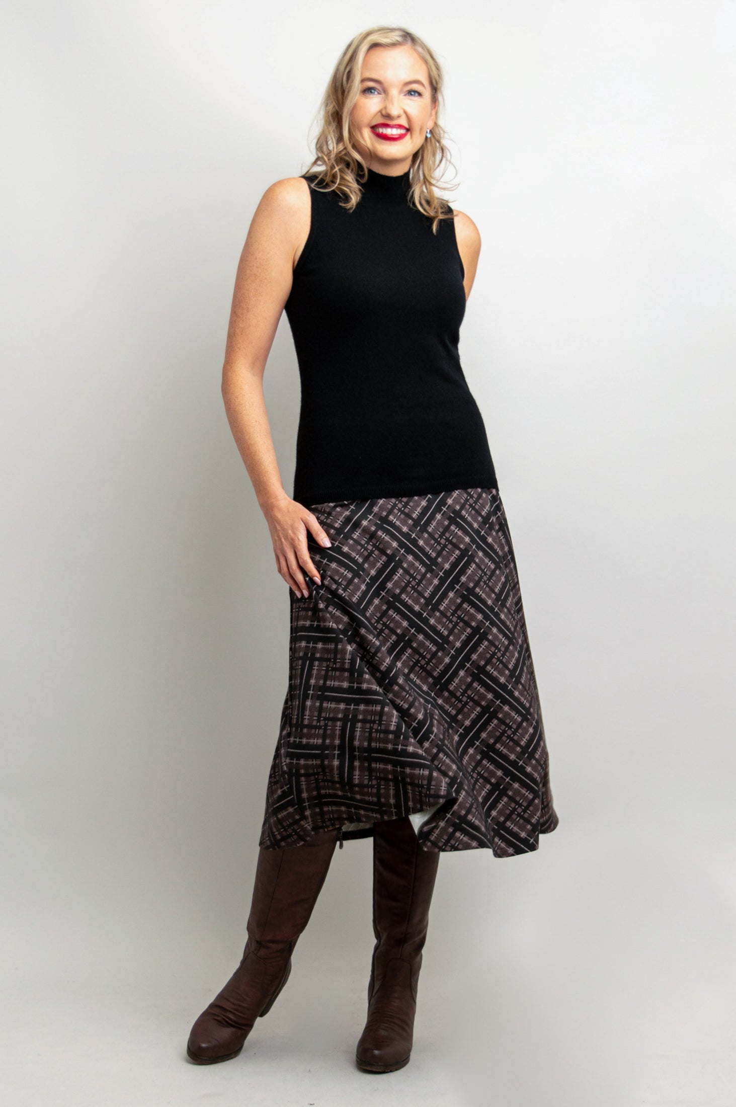 Gillian Plaid Skirt for Women - Soft Bamboo Fabric, Comfortable & Stylish - Perfect for Office, Casual Outings & Fall Fashion