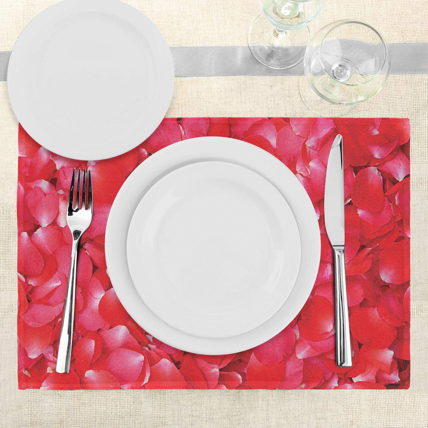 Lunarable Rose Place Mats Set of 4 - Romantic Red Rose Petals Design for Dining Table Decor, Washable Fabric Placemats for Kitchen, Wedding, Birthday & Home Celebration - Perfect for Romantic Dinners, Tea Parties and Spring Table Settings (Red & White)