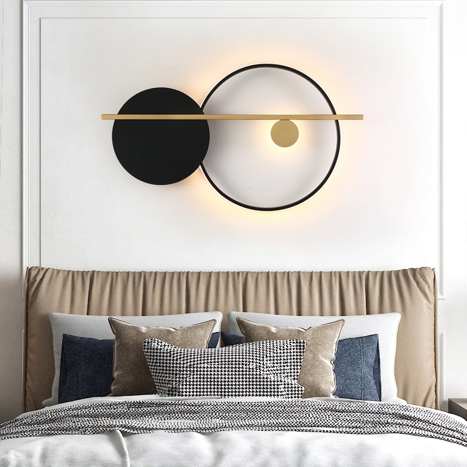 Modern Double Circle Wall Light - Sleek LED Sconce for Bedroom, Living Room & Hallway Decor - Energy Efficient Indoor Lighting Fixture