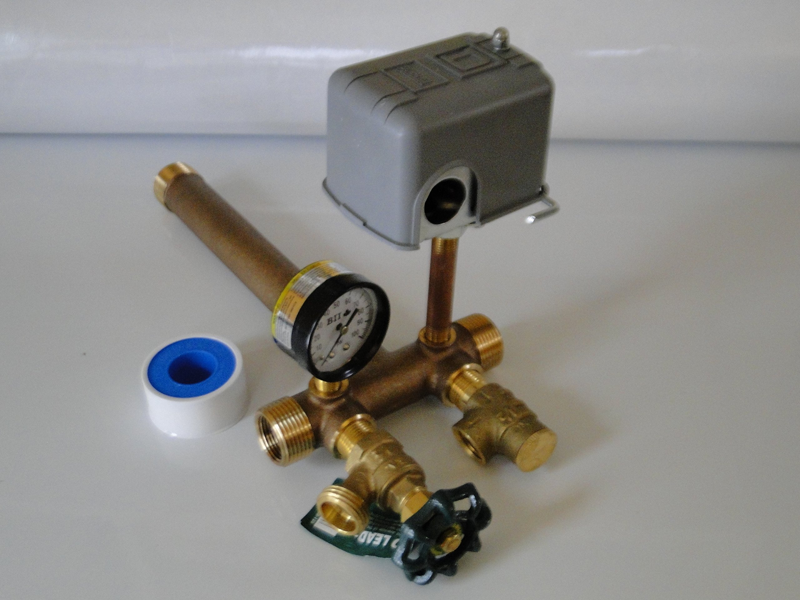 1 x 11 Gallon Water Well Pressure Tank Tee Kit with SQUARE D 30/50 M4 Pressure Switch - Lead-Free Installation for Home & Farm Water Systems