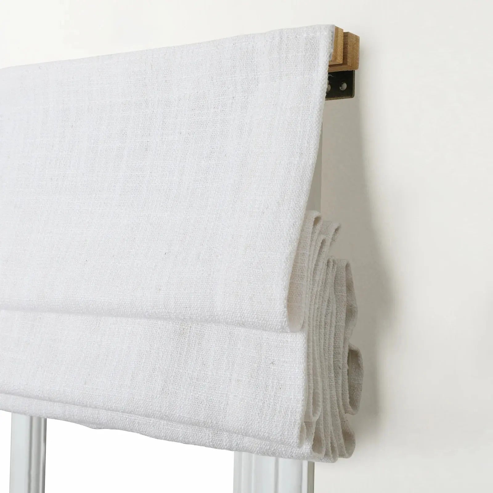 Jawara Cordless Roman Shades with Wooden Headrail - Blackout Window Coverings for Living Room, Bedroom & Home Office