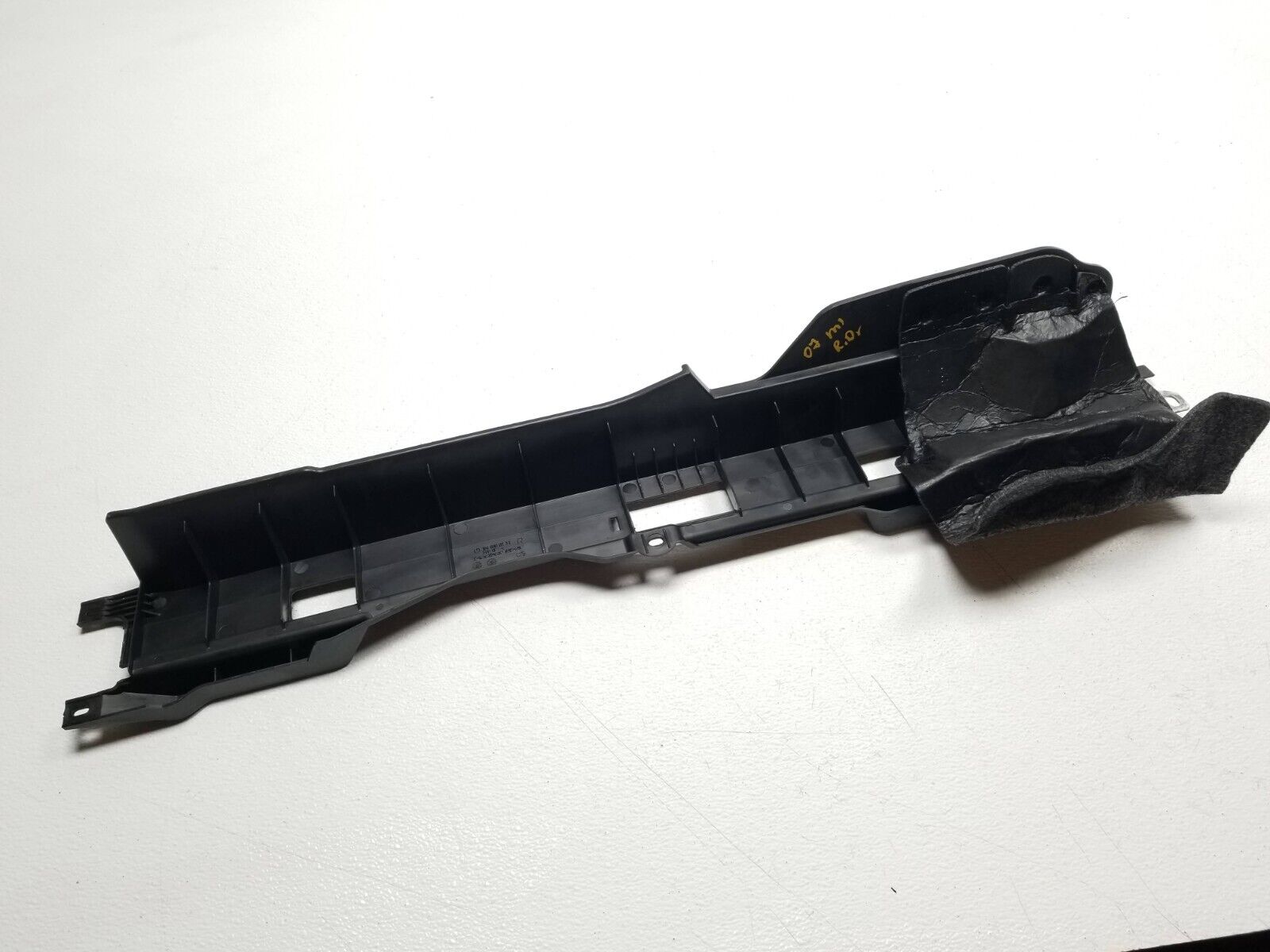 2006-2011 Mercedes ML500 Right Rear Passenger Truck Bracket Trim OEM Replacement Part - Perfect for Off-Roading & Vehicle Restoration Projects