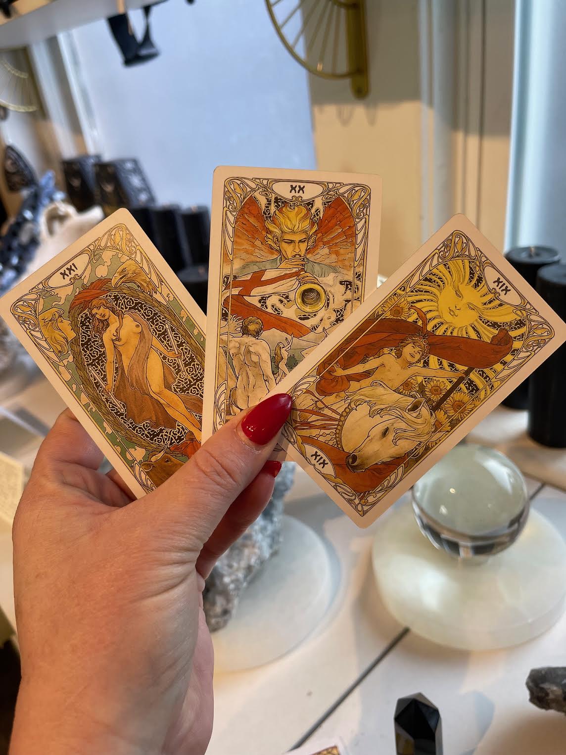 Golden Art Nouveau Tarot Cards in Tin Box - Vintage Style Divination Deck for Psychic Readings, Meditation & Spiritual Guidance