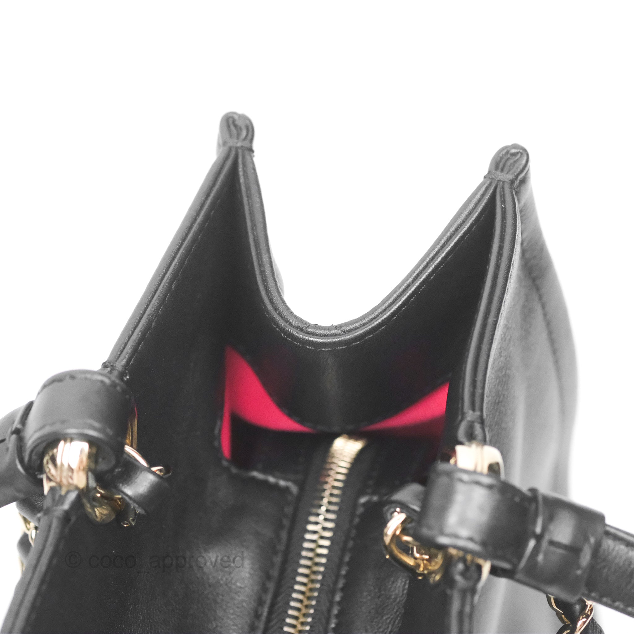 Chanel CC Zipped Shopping Tote Bag in Calfskin Leather with Gold Hardware - Luxury Handbag for Women, Perfect for Work, Travel & Everyday Use