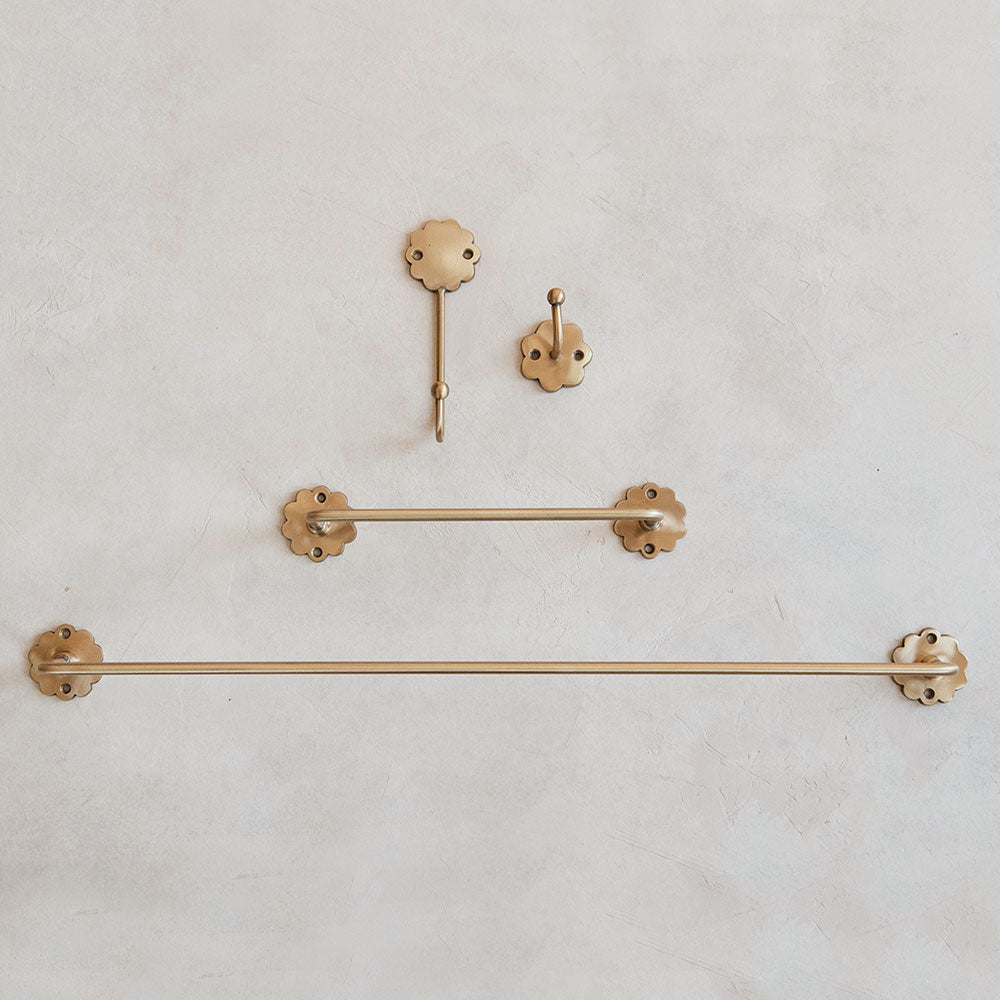 Yellowbell Hooks & Bars - Antique Brass Coat Hooks for Wall, Heavy Duty Entryway Hooks for Hats, Coats & Bags - Perfect for Hallway, Mudroom & Farmhouse Decor