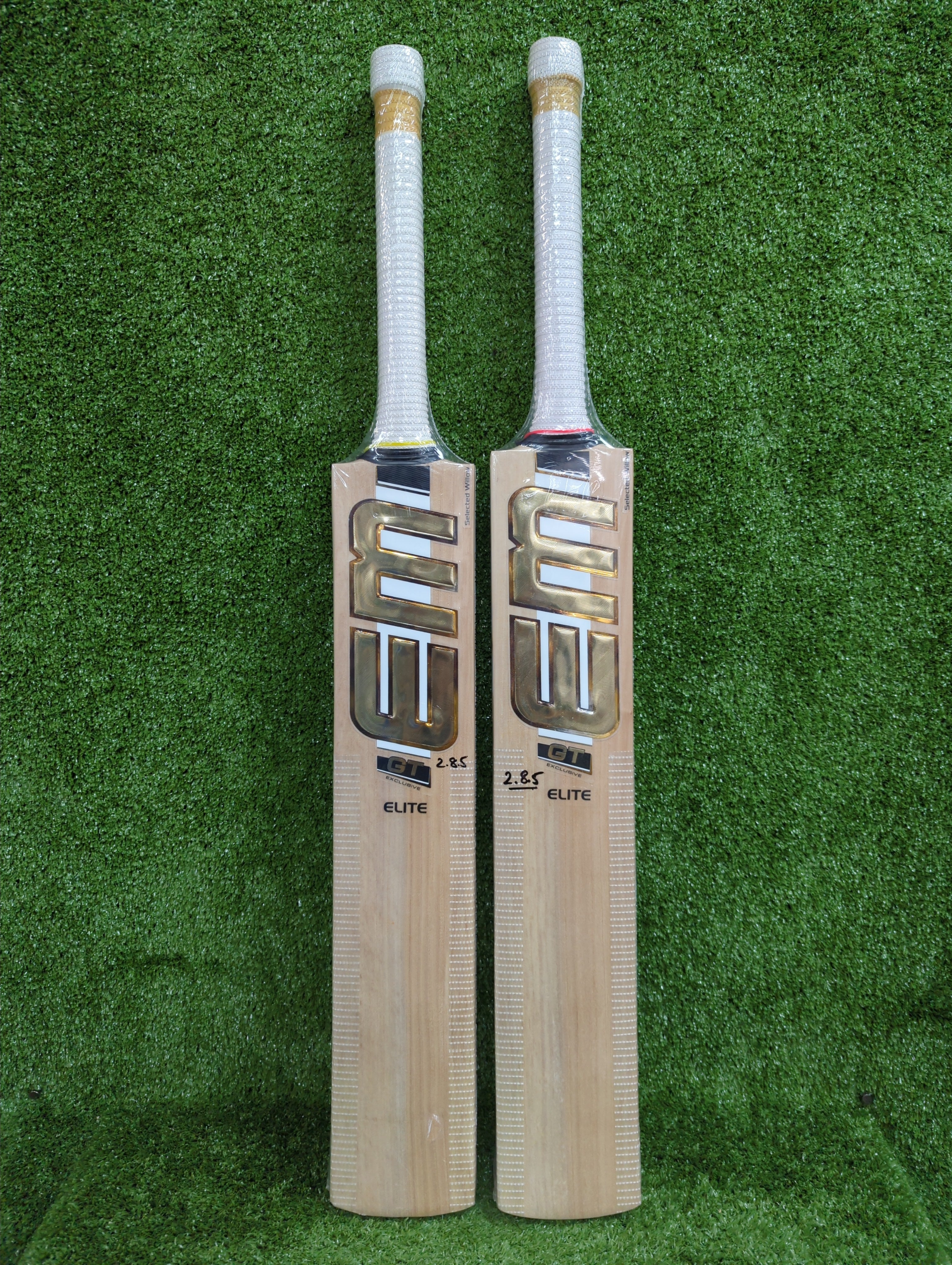 EM GT Exclusive Elite Leather Ball Selected Willow Cricket Bat - Premium Cricket Equipment for Professional Matches & Training