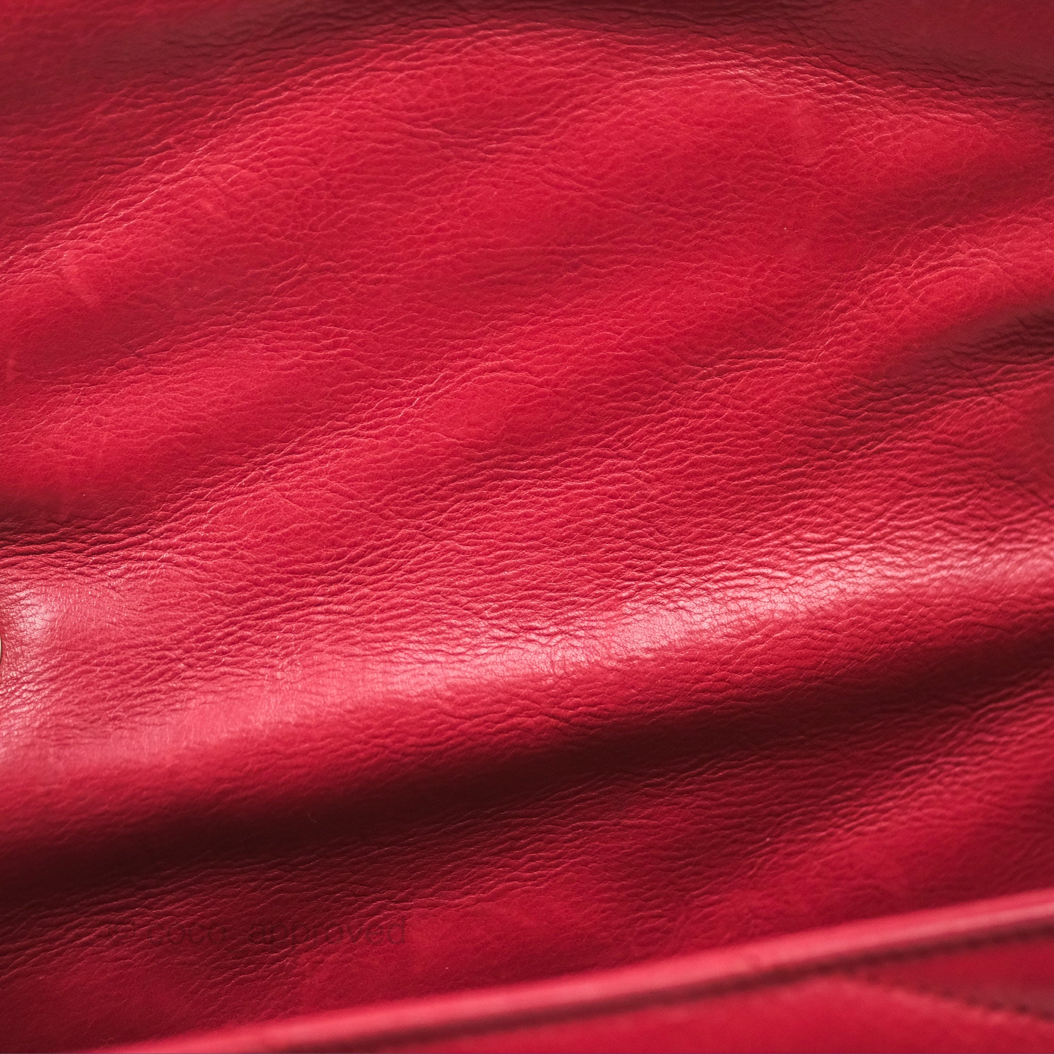 Chanel Chevron Shoulder Bag in Red Calfskin Leather with Aged Gold Hardware - Luxury Crossbody Purse for Women, Perfect for Parties, Date Nights & Special Occasions