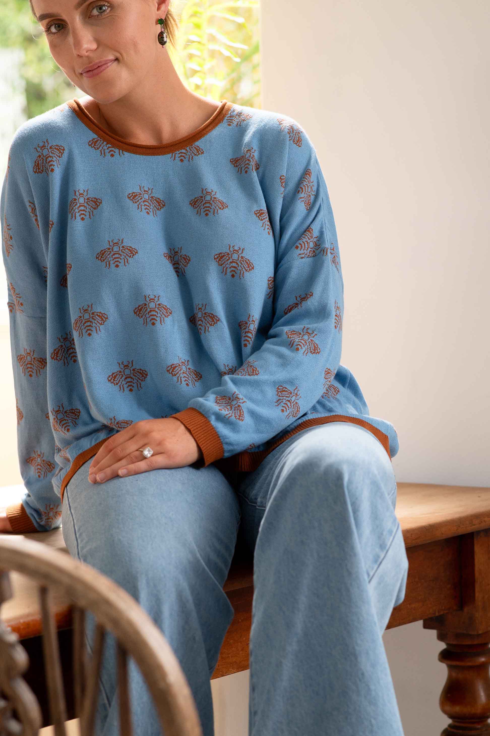 Lazybones Anouk Jumper Bees - Cozy Women's Knit Sweater for Fall & Winter, Casual Wear & Home Relaxation