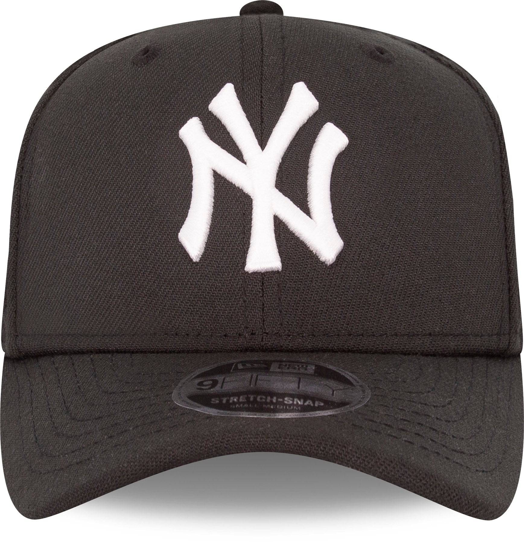 New York Yankees New Era 9Fifty Black Stretch Snapback Cap - Adjustable Baseball Hat for Men & Women - Perfect for Games, Streetwear & Sports Fashion