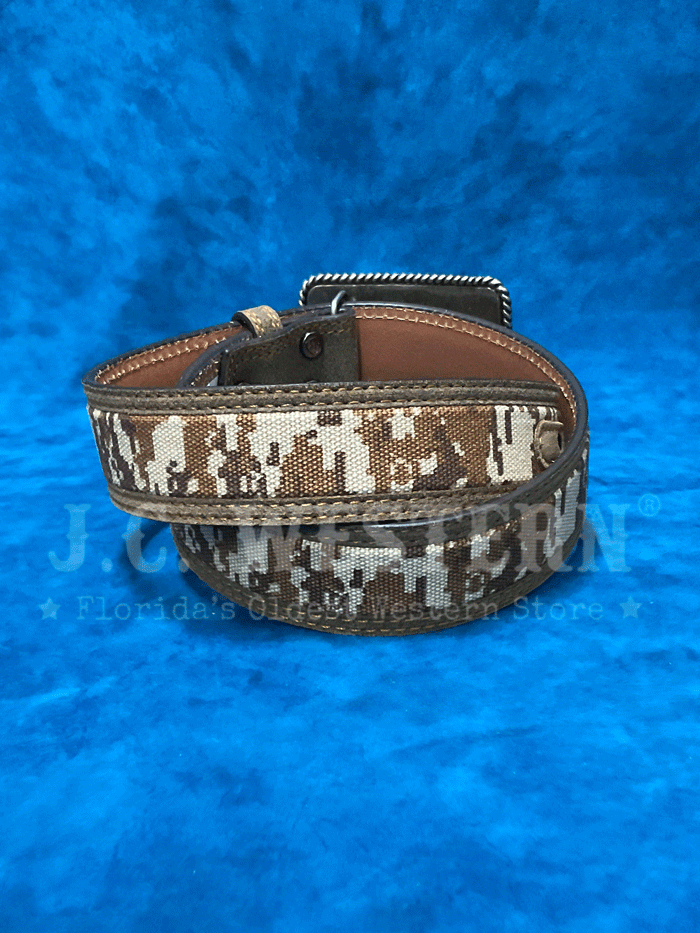 Ariat A1030844 Men's Digital Camo Belt with USA Flag Buckle - Medium Brown | Durable Western Belt for Casual & Work Wear | Perfect for Outdoor, Hunting & Patriotic Events