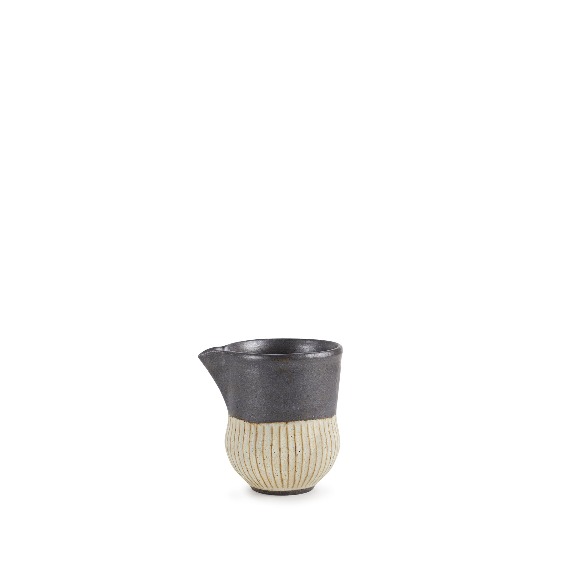 Stylish Pleated Work Pitcher - Elegant Water Pitcher for Office, Kitchen & Dining Table Decor | Perfect for Serving Drinks, Entertaining Guests & Home Decor