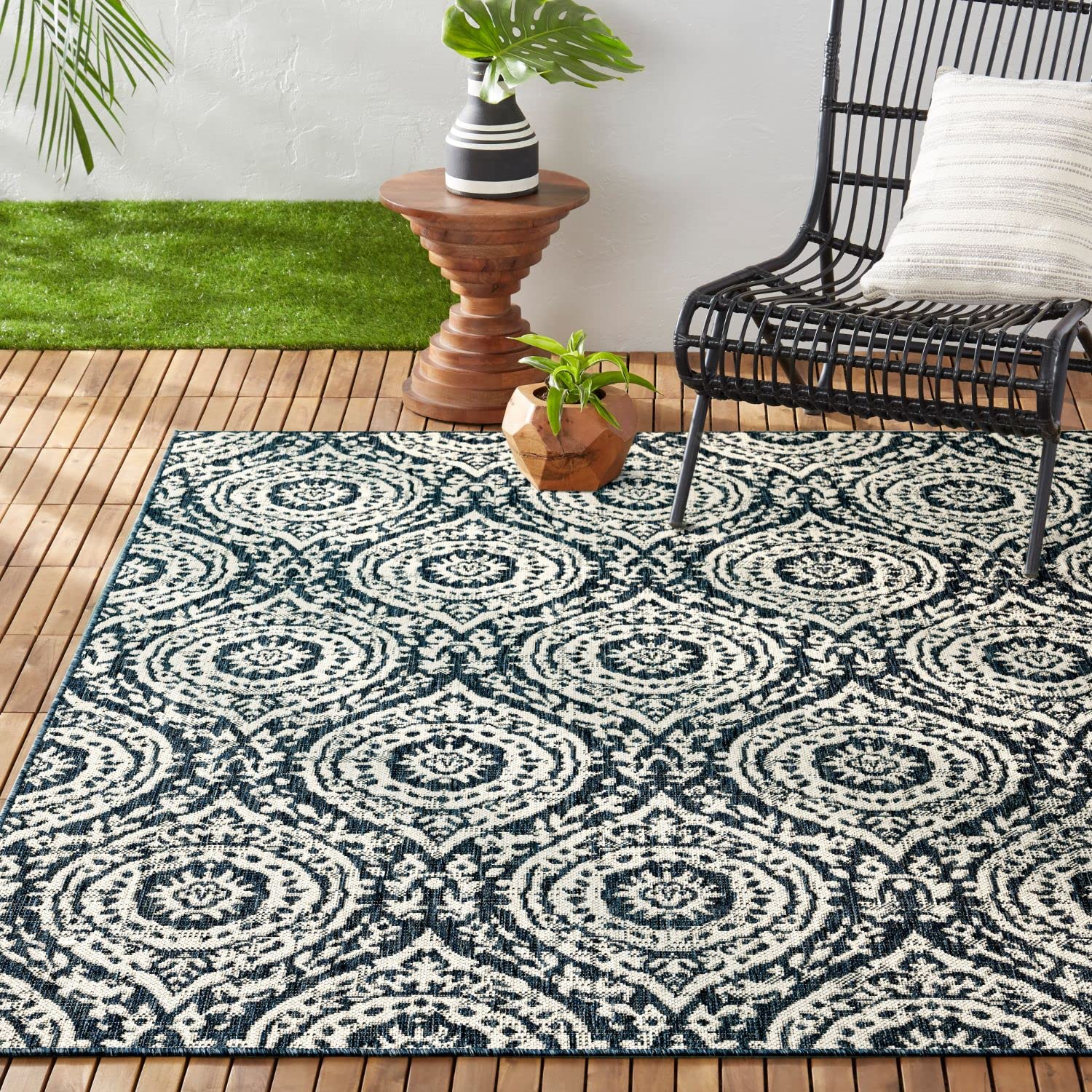 Nicole Miller New York Patio Country Zoe Moroccan Damask Indoor/Outdoor Area Rug - Navy Blue & Ivory - 7'9