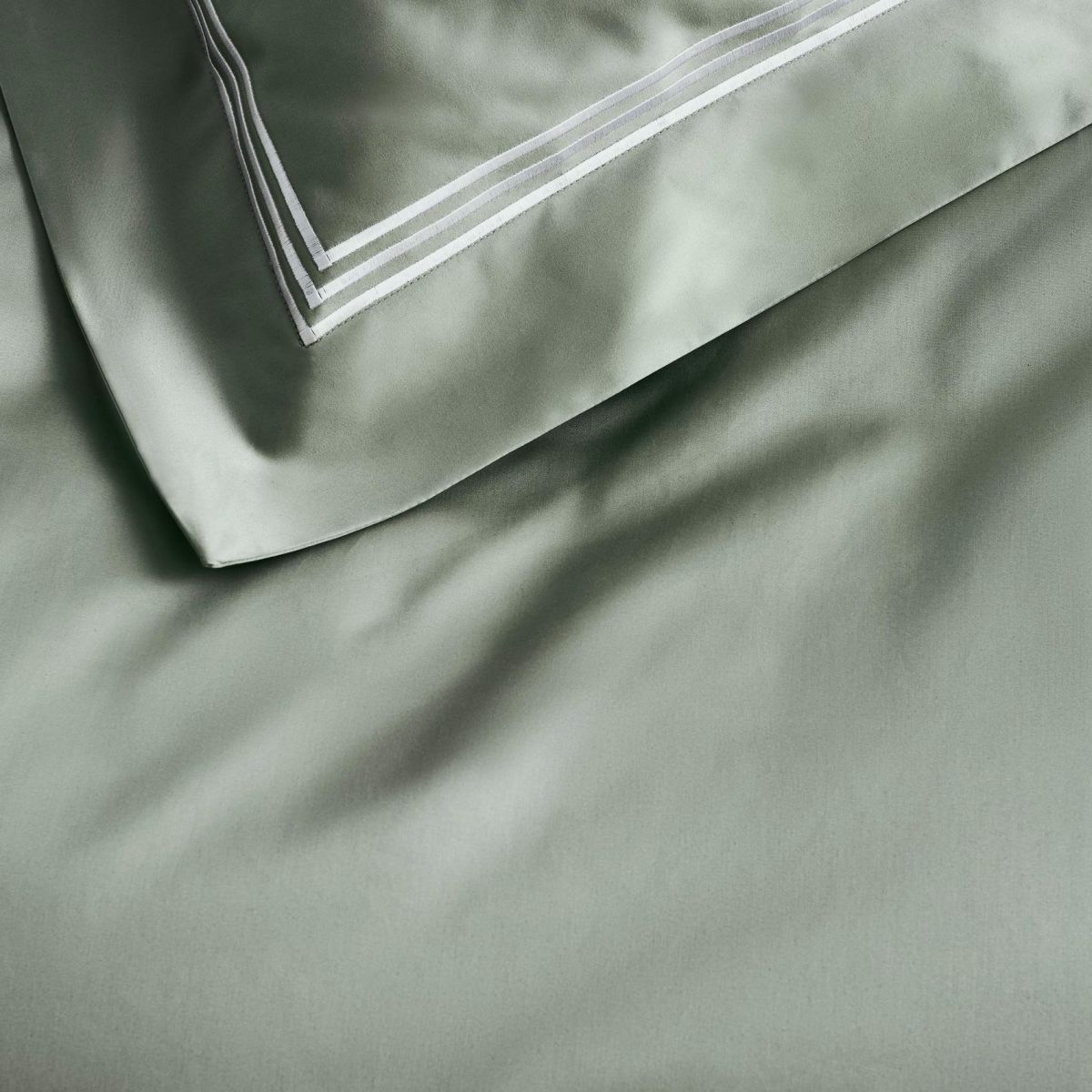 Luxury 1200 Thread Count Palais Lux Dew Quilt Cover Set by Sheridan - Premium Soft Bedding for Master Bedroom & Guest Room