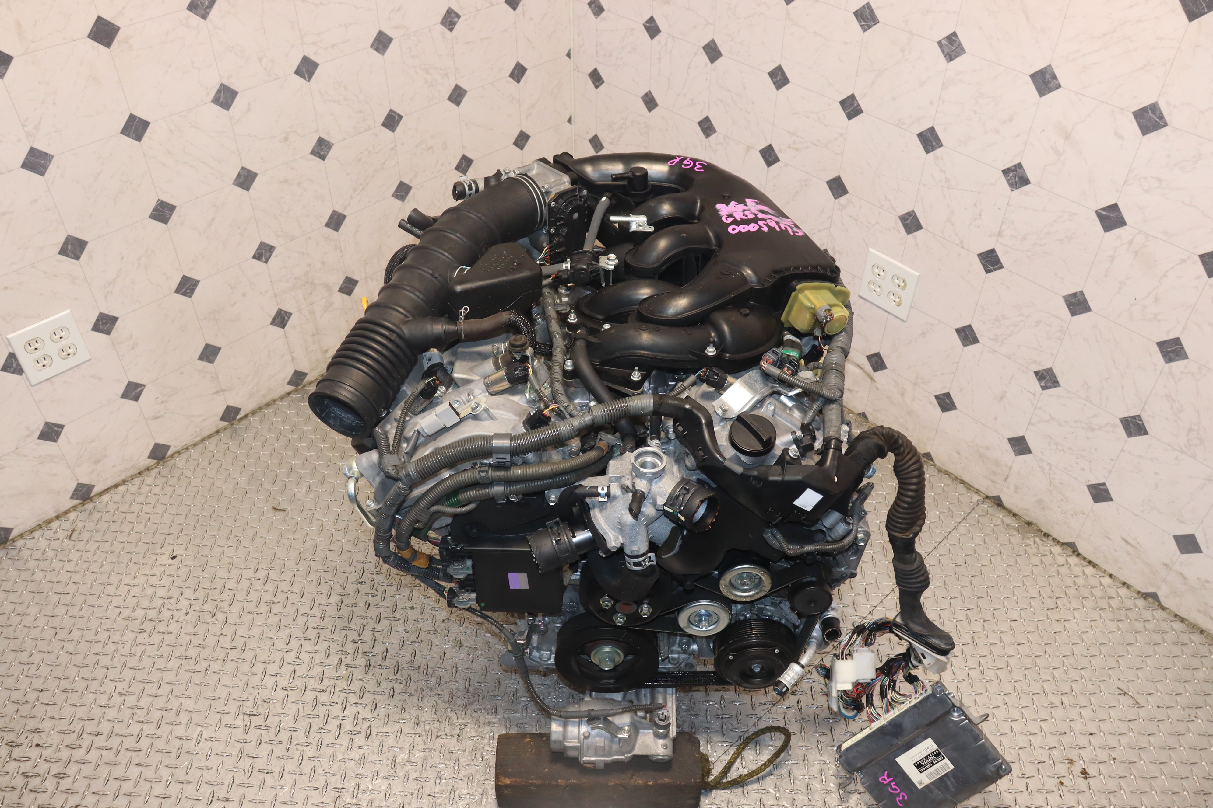2005-2006 Lexus GS300 JDM 3GR-FSE 3.0L V6 DOHC Engine - Replacement for Lexus GS300, Perfect for Engine Swap & Performance Upgrades