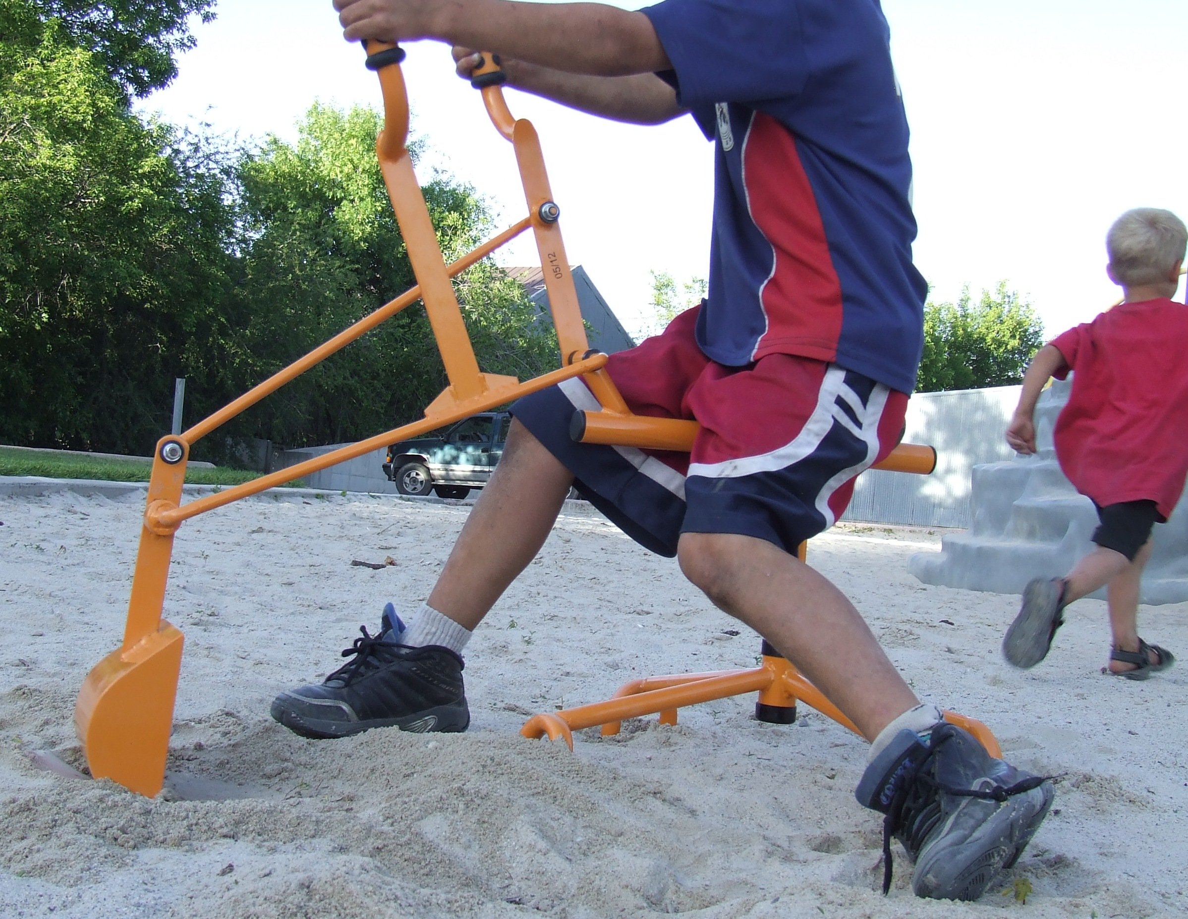 Commercial Grade Sand Digger Ride-On Crane Toy for Kids - Heavy Duty Construction Sandbox Digging Machine, Yellow - Perfect for Outdoor Play, Sandbox Activities & Construction-Themed Birthday Gifts