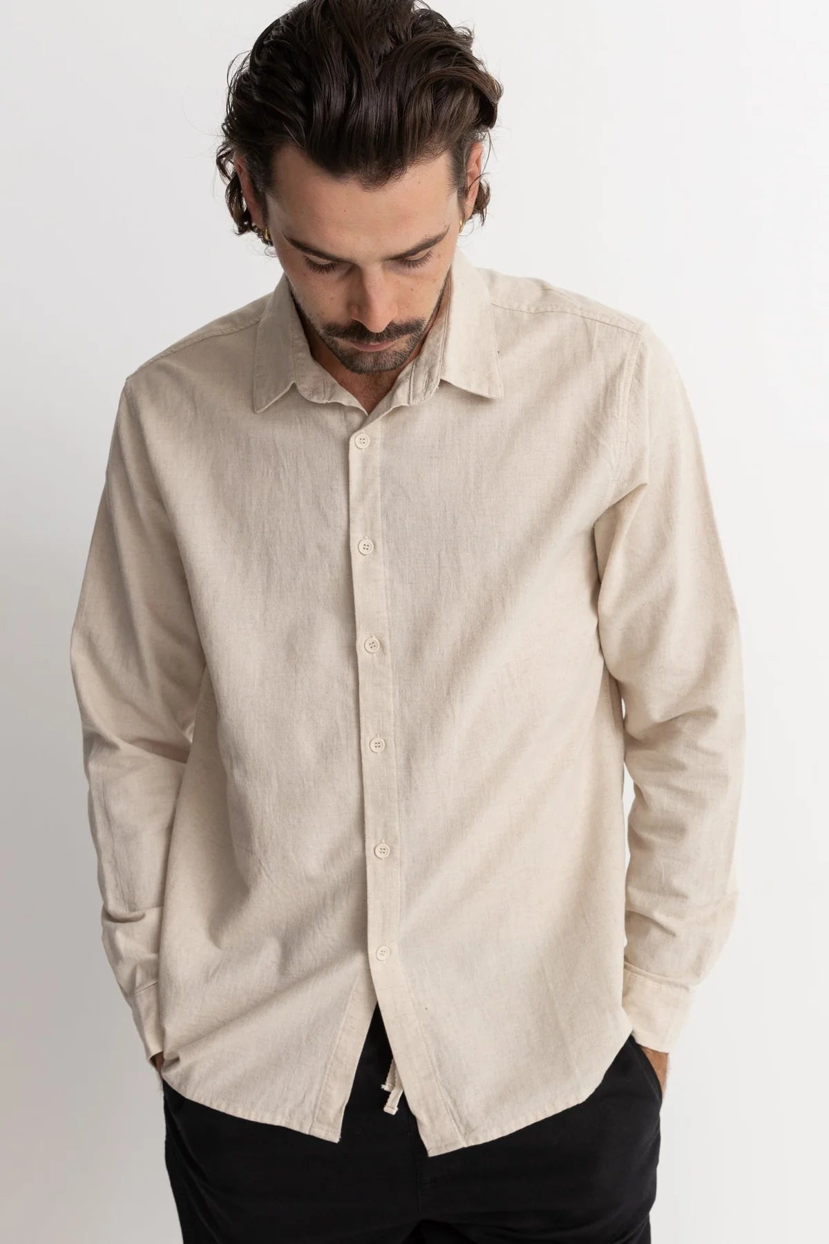 Classic Sand Linen Long Sleeve Shirt for Men - Breathable & Comfortable Casual Button Down Shirt for Office, Travel & Outdoor Activities