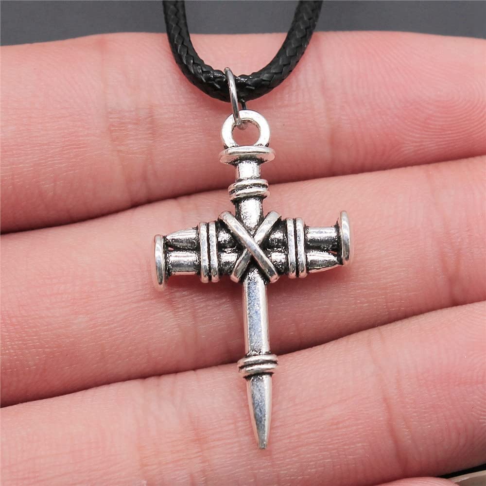 Gothic Cross Skull Necklace for Women - Stainless Steel Chain Jewelry - Perfect for Halloween, Punk Fashion & Gothic Accessories