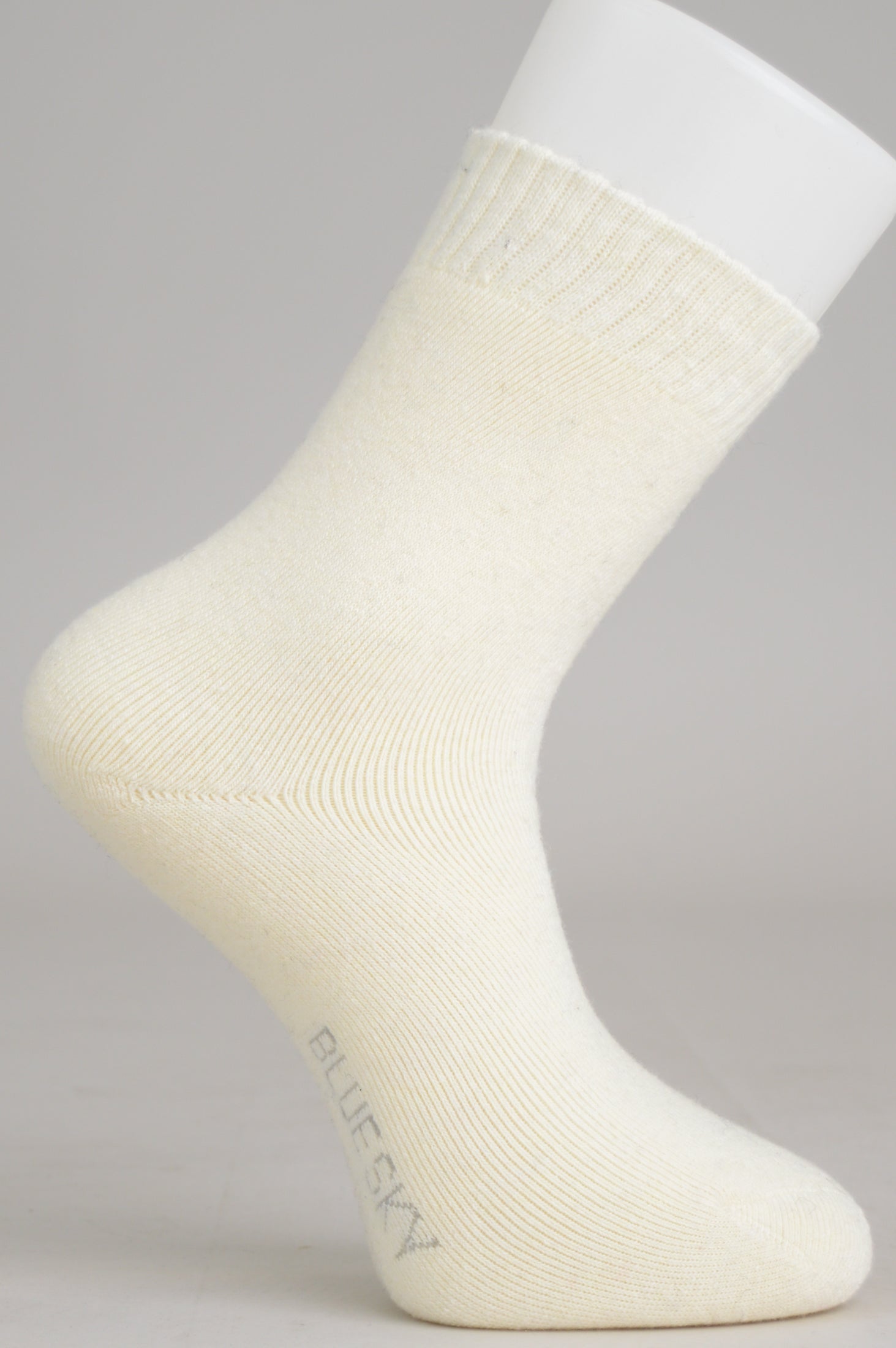 Women's Merino Wool Socks - Soft & Warm Winter Hiking Socks for Women - Perfect for Outdoor Activities, Hiking & Cold Weather Comfort