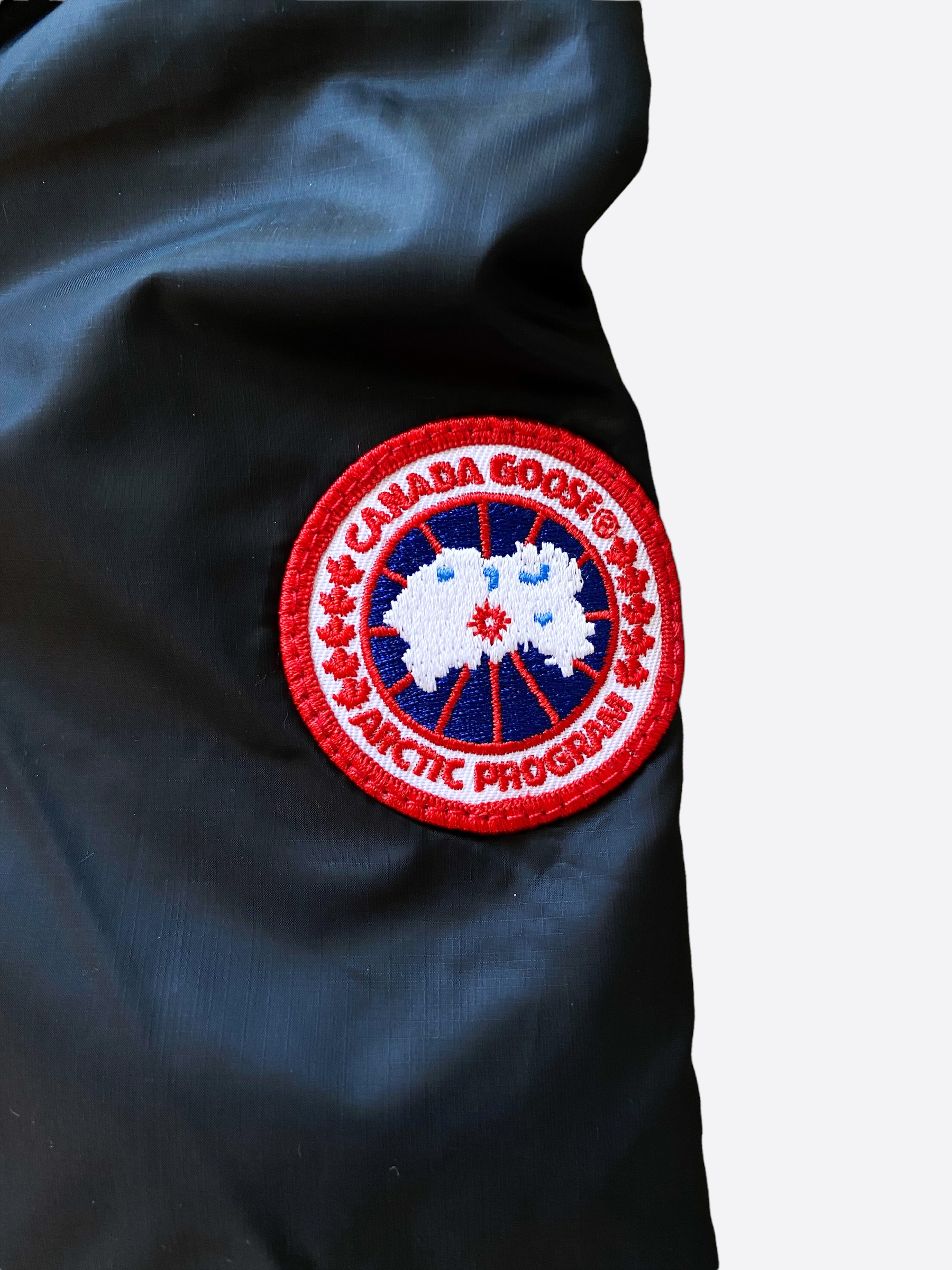 Canada Goose Black Lodge Men's Waterproof Down Jacket - Winter Warm Parka for Extreme Cold Weather | Outdoor Activities & Urban Style