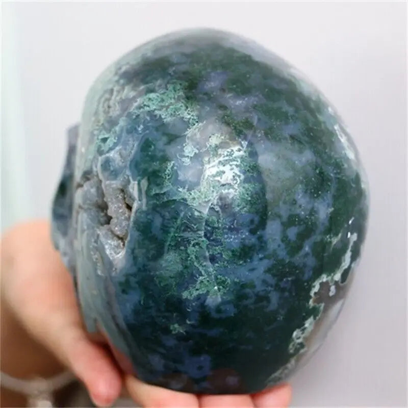 Natural Aquatic Agate Skull Quartz Crystal Carving - Reiki Healing Stone for Meditation, Energy Balancing & Spiritual Growth - Perfect for Home Decor, Yoga Spaces & Healing Practices