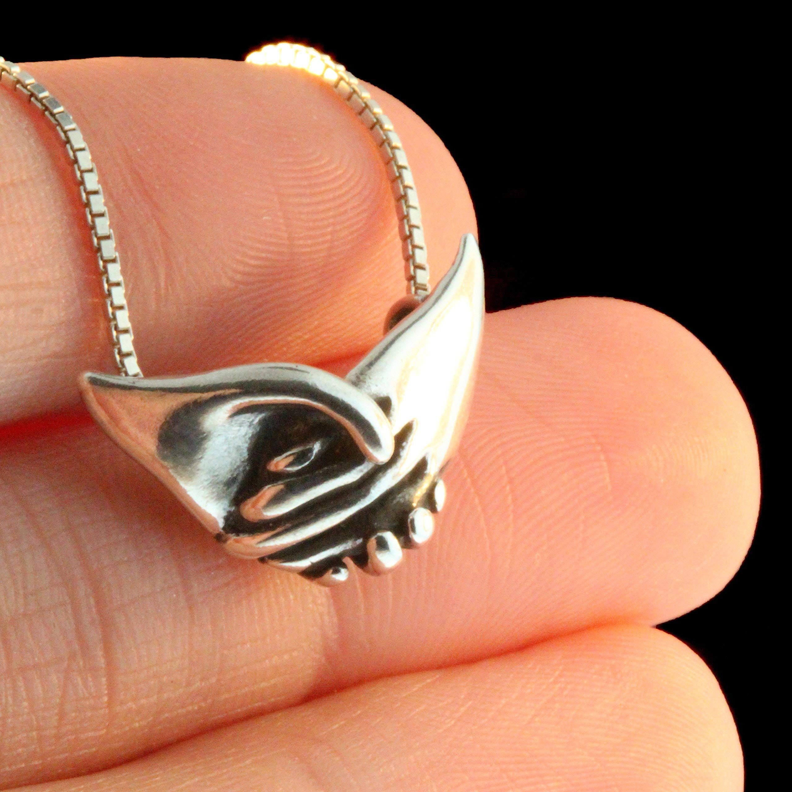 Silver Friendship Necklace with Holding Hands Charm - Perfect Gift for Best Friends, Couples & Loved Ones | Ideal for Anniversaries, Birthdays & Valentine's Day